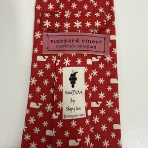 Vineyard Vines Men's Tie Christmas Snowflake Whale Red Silk 3.5" (W) 60" (L) guc